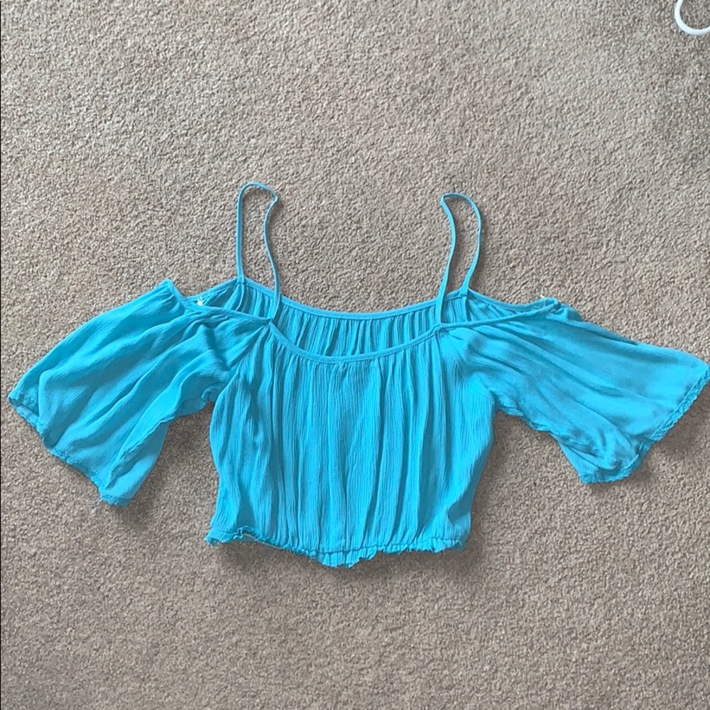 🥶🥶Off the shoulder crop top 🥶🥶